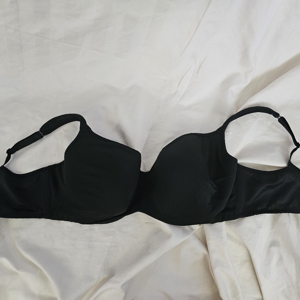 Cacique Smooth Lightly Lined Balconette in black / 40DDD - Picture 2 of 6